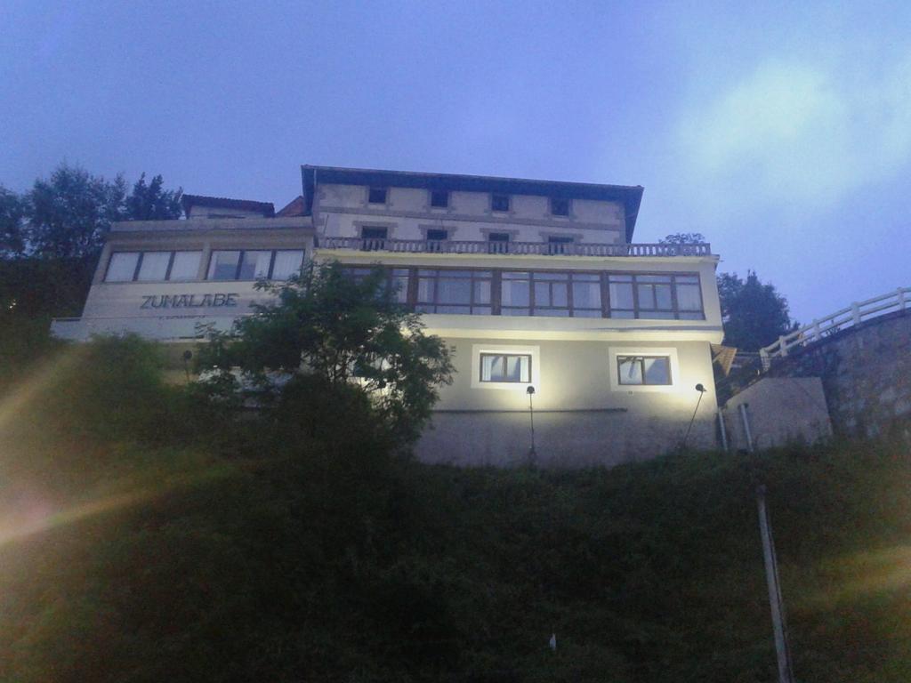 Hotel Zumalabe Mutriku Exterior photo